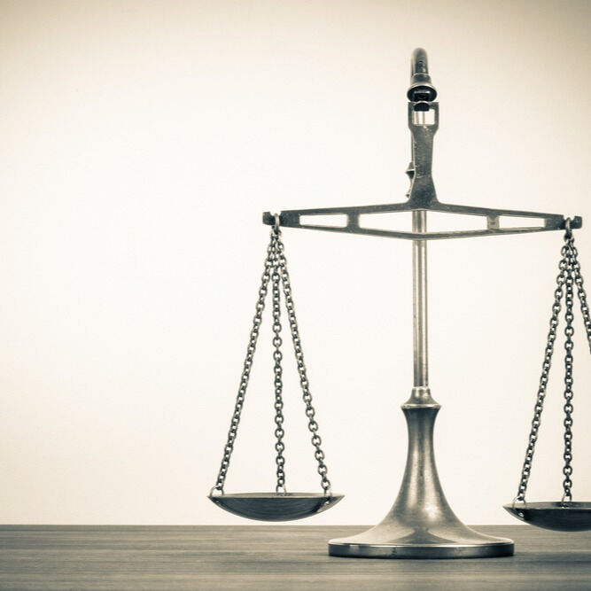 昨日、退職代行サービスの代表が弁護士法72条に触れる行為で逮